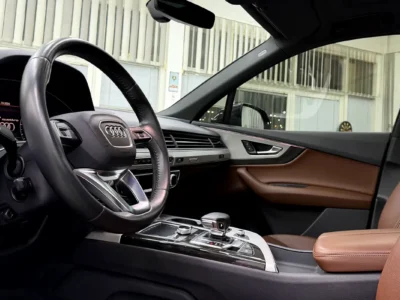 2019 Audi Q7 55 TFSI quattro S 3.0L Turbocharged V6 Petrol Engine Black Brown SUV GCC