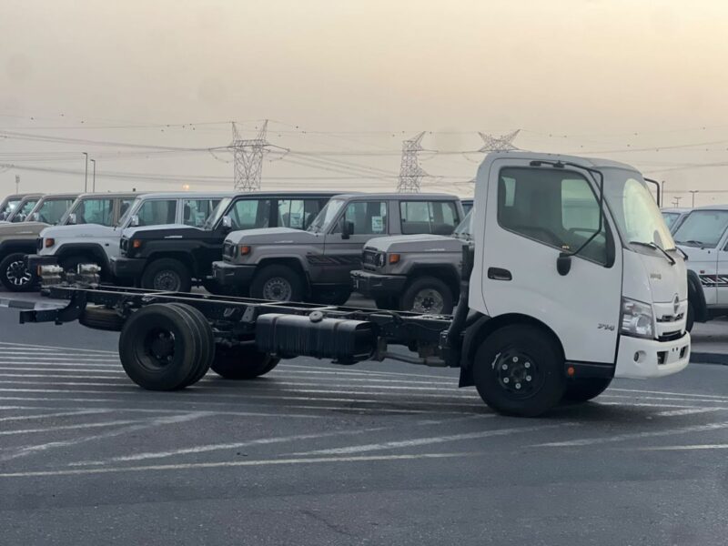 2024 Hino 300 714 4.0-Liter 4-Cylinder Turbo-Diesel Engine White Black Truck GCC
