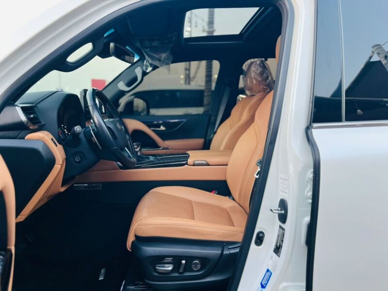 2024 Lexus LX600 PRESTIGE 3.5L TWIN TURBO 6 Cylinders Petrol Engine White Tan SUV GCC