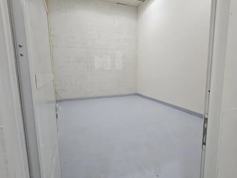 370 sqft AFFORDABLE AND WELL MAINTAINED STORAGE WAREHOUSE UNIT AVAILABLE FOR RENT IN AL QUOZ 4