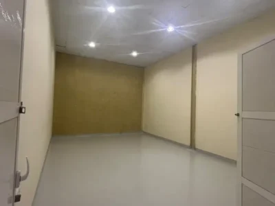 450 sqft Small Storage Warehouse Al Quoz On GROUND Floor