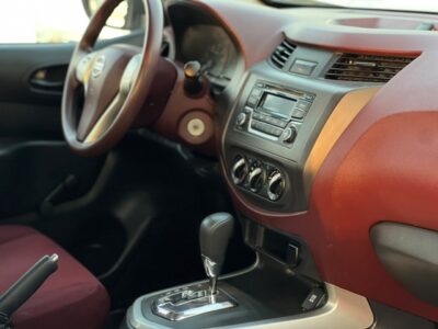 2020 Nissan Navara 4X2 Automatic 2.5 Litres 4 Cylinders Petrol Engine White Red Pickup Truck