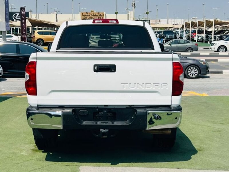 2015 Toyota Tundra STANDARD 5.7 Litres 8 Cylinders Petrol Engine White Red Pickup Truck