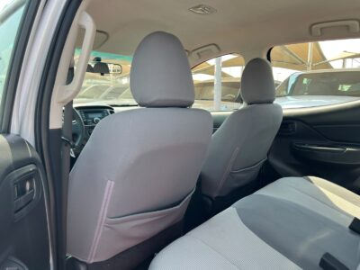 2020 Mitsubishi L200 2.4 Litres 4 Cylinders Petrol Engine Silver Grey Pickup Truck Manual