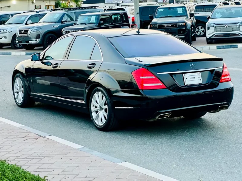2009 Mercedes-Benz S-Class S 550 8 Cylinders Petrol Engine Black Sedan Japanese Specs
