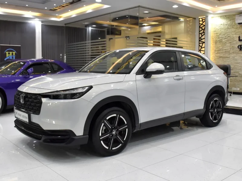 2025 Honda HR-V DX 1.5 Litres 4 Cylinders Petrol Engine Silver Black Crossover GCC Specs