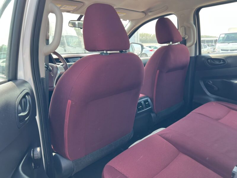 2020 Nissan Navara 4X2 2.5L 4 Cylinders Petrol Engine White Red Pickup Truck Automatic GCC