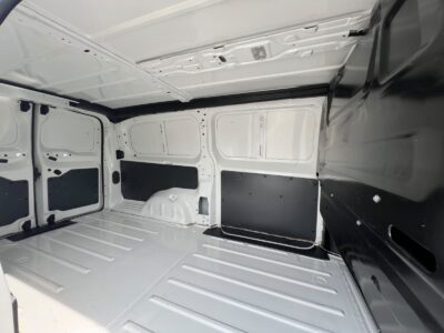 2023 Peugeot Expert Automatic 2.0 Litres 4 Cylinders Diesel Engine White Grey Van GCC