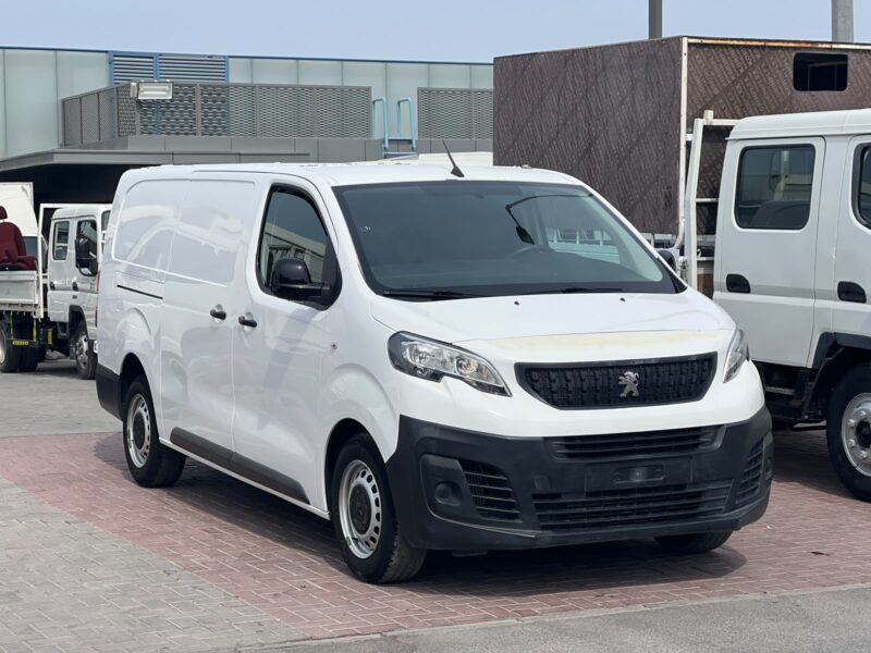 2023 Peugeot Expert Automatic 2.0 Litres 4 Cylinders Diesel Engine White Grey Van GCC