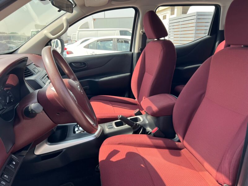 2020 Nissan Navara 4X2 2.5L 4 Cylinders Petrol Engine White Red Pickup Truck Automatic GCC