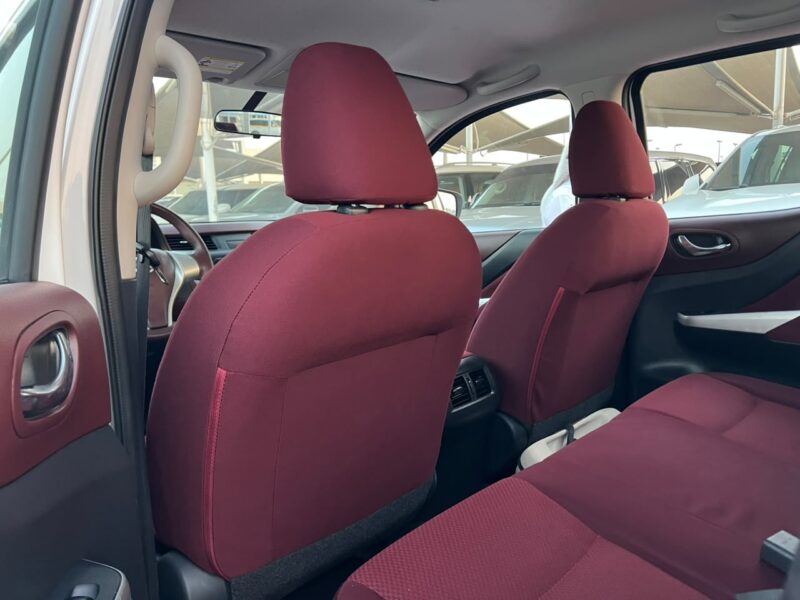 2020 Nissan Navara 4X4 2.5L 4 Cylinders Petrol Engine White Red Pickup Truck Automatic