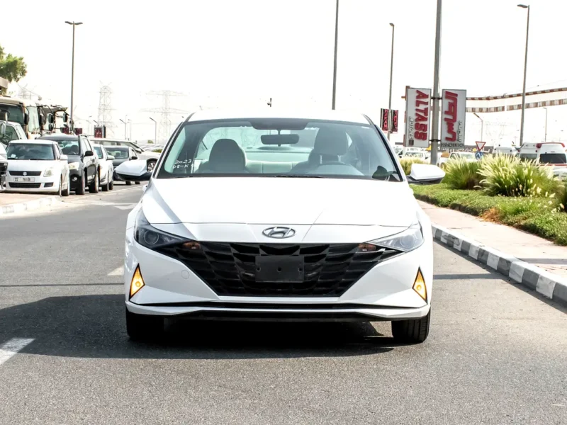 2023 Hyundai Elantra Smart 4 Cylinders Petrol Engine White Beige Sedan GCC Specs