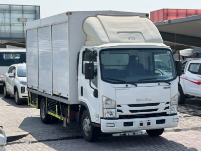 2022 Isuzu Reward NPR Truck Water Shutter 4.2 Litres 4 Cylinders Diesel Engine White Grey