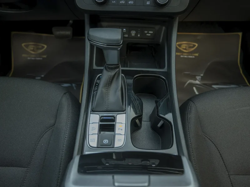 2025 Hyundai Tucson Smart 2.0 Litres 4 Cylinders Petrol Engine Silver Black SUV GCC Specs