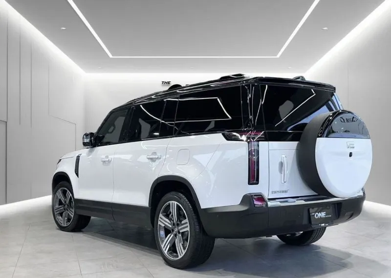2025 ROX 01 1.5 Litres 4 Cylinders Hybrid Engine White Orange SUV Automatic